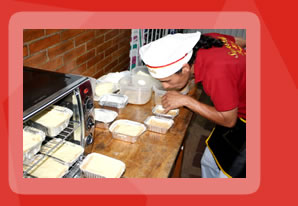 Show pizzerito con pizza, lasagna y galletas para fiestas infantiles.